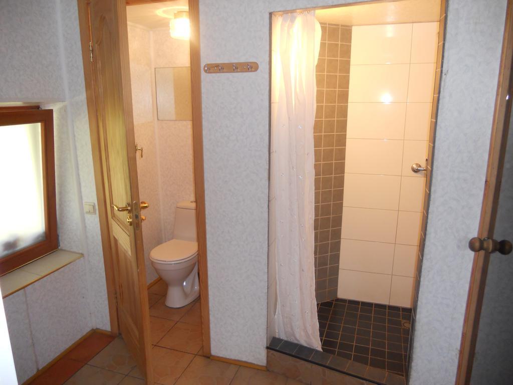 Villa Viesu Maja Forrest Dzimtmisa Esterno foto