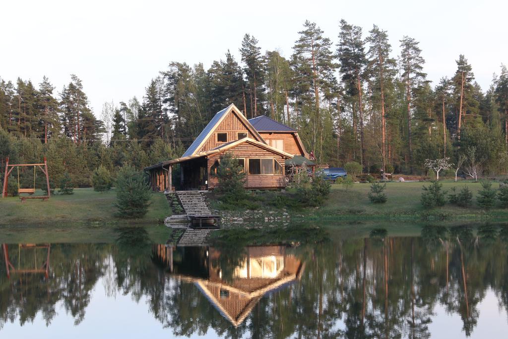 Villa Viesu Maja Forrest Dzimtmisa Esterno foto