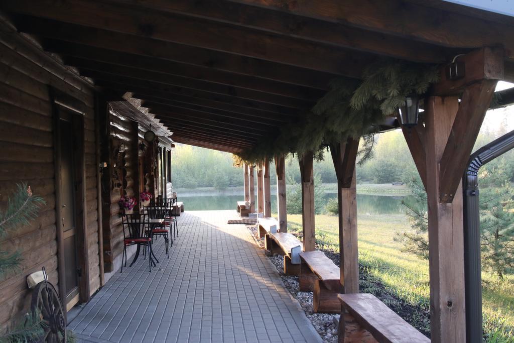 Villa Viesu Maja Forrest Dzimtmisa Esterno foto